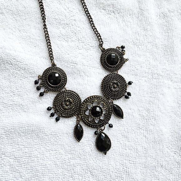 STATEMENT NECKLACE - Boho black & bronze stylish necklace - Picture 5 of 5